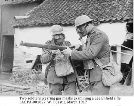 ::1917 03 00 gas masks a001027.jpg